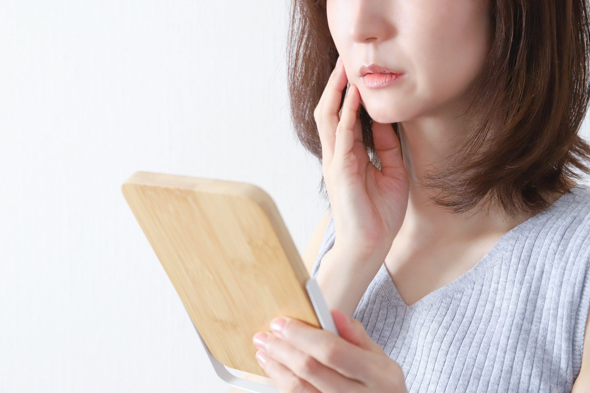 ほうれい線が気になるあなたへ。